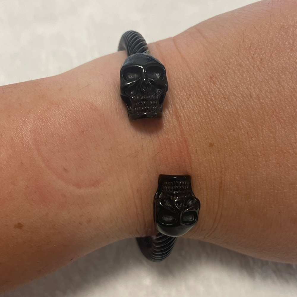 Double Skull Black Bracelet
